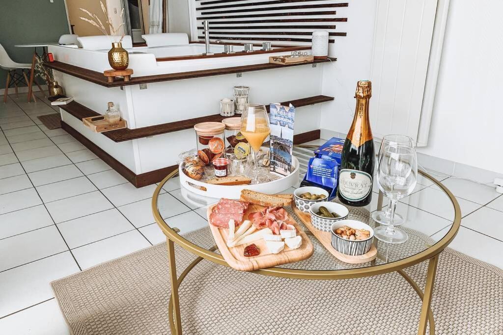 Nuit D'Exception - Loft Avec Jacuzzi Apartment Bordeaux Luaran gambar