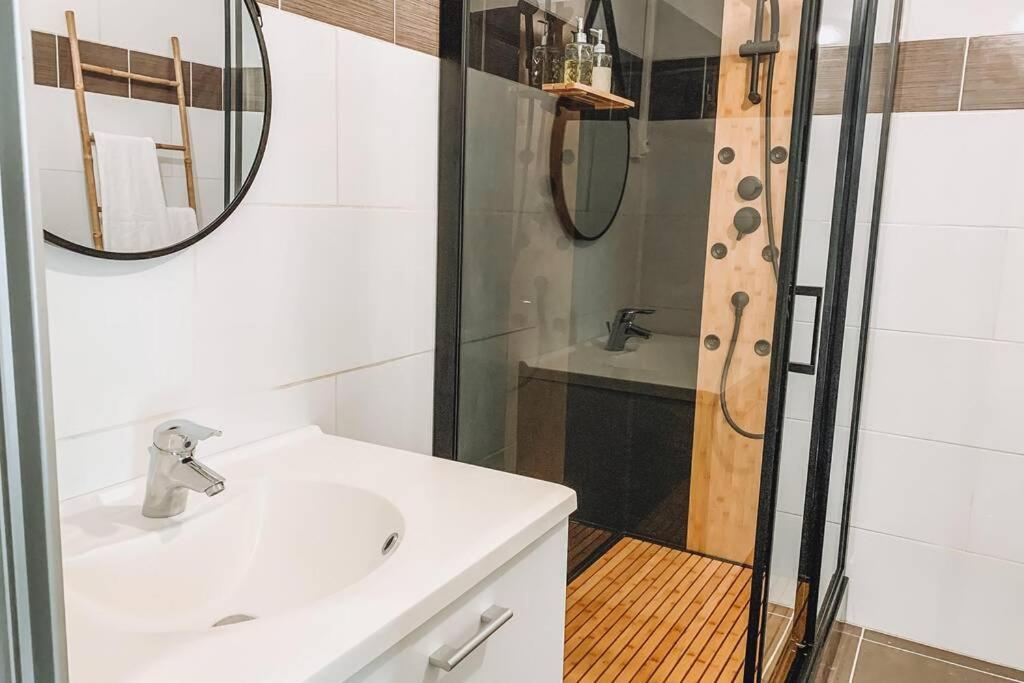 Nuit D'Exception - Loft Avec Jacuzzi Apartment Bordeaux Luaran gambar